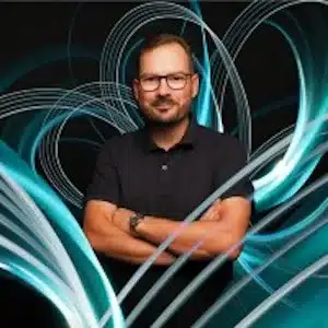 Navigace v digitální suverenitě: rizika a strategie v cloudu 3 Navigace v digitální suverenitě: rizika a strategie v cloudu 1