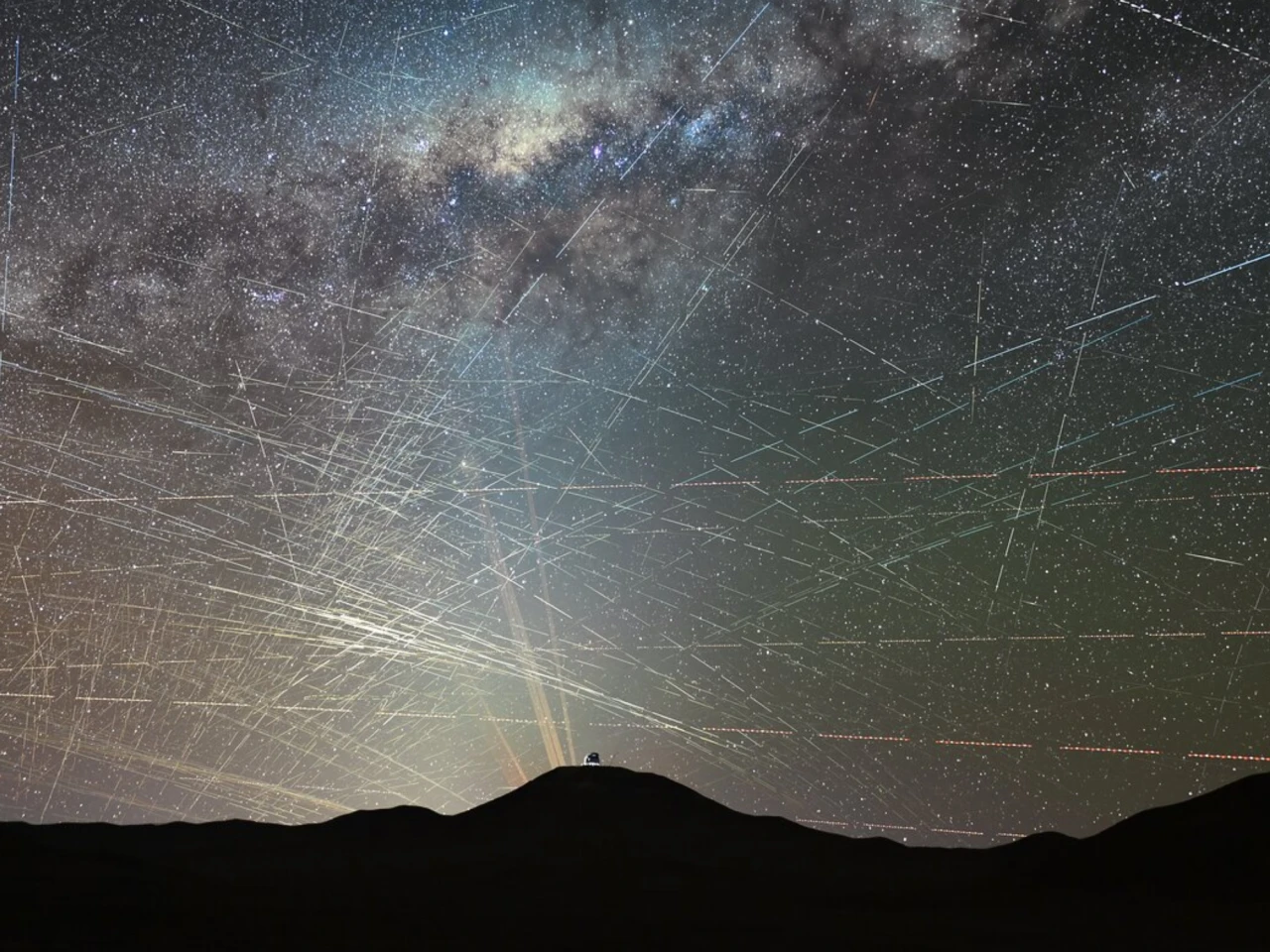 Časosběrné fotografie nad pouští Atacama