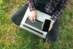 Digitální dvojčata a generativní AI: neviditelná revoluce od filmu po automobilky